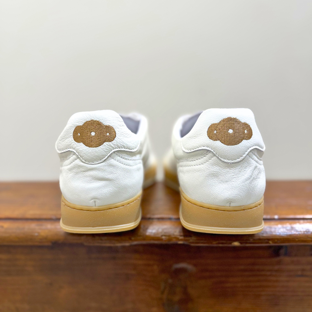 SOLDINI
VIESTE BIANCO - CINQUANTOTTO PESARO | Negozio di abbigliamento