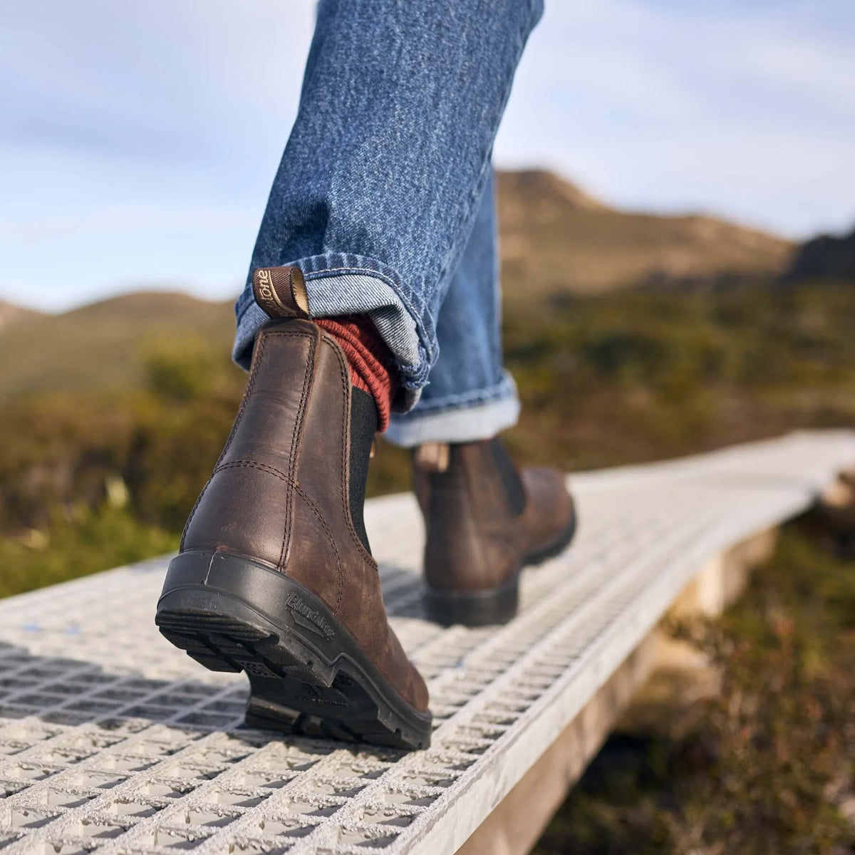 BLUNDSTONE 2340 BROWN NUBUCK