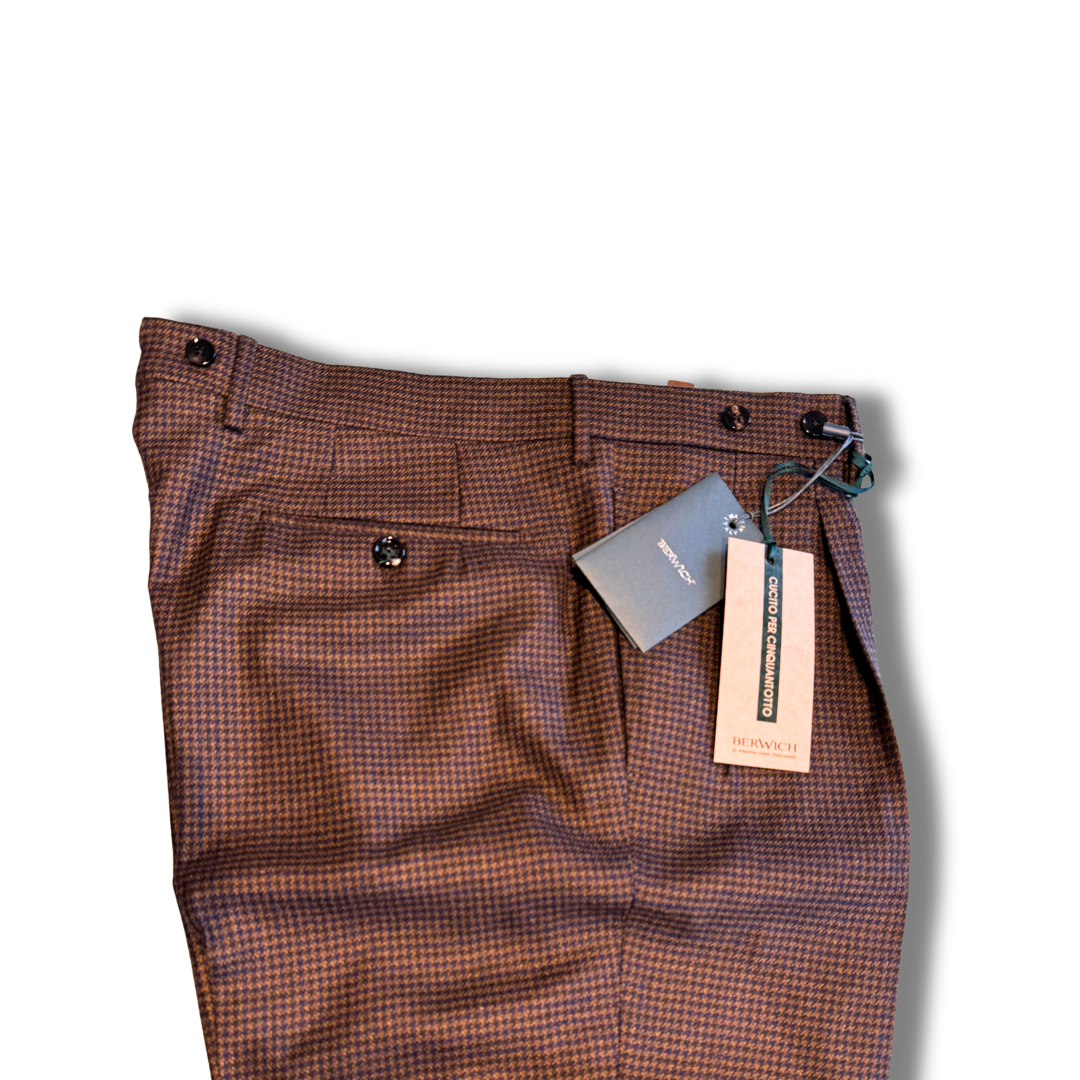 BERWICH 
BARBER PIED DE PUOLE