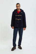 Carica l&#39;immagine nel visualizzatore di Gallery, BARACUTA DOUBLE SHORT DUFFLE NAVY
