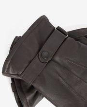 Carica l&#39;immagine nel visualizzatore di Gallery, BARBOUR BURNISHED GLOVES TESTA DI MORO
