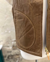 Carica l&#39;immagine nel visualizzatore di Gallery, MANIFATTURA CECCARELLI MOUNTAIN VEST DARK TAN WAXED
