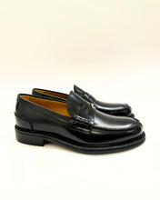 Carica l&#39;immagine nel visualizzatore di Gallery, BERWICK PENNY LOAFER SPAZZOLATO NERO
