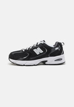 Carica l&#39;immagine nel visualizzatore di Gallery, NEW BALANCE 530 Black/Silver Metallic
