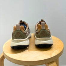 Carica l&#39;immagine nel visualizzatore di Gallery, FLOWER MOUNTAIN YAMANO 3 NYLON SUEDE MILITARE GREY
