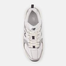 Carica l&#39;immagine nel visualizzatore di Gallery, NEW BALANCE 530 Silver Metallic/Black
